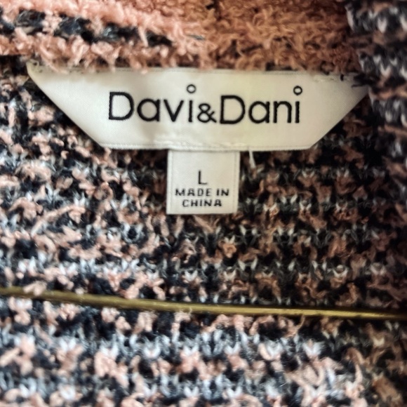 Dani & Davi Cardigan - Picture 2 of 2